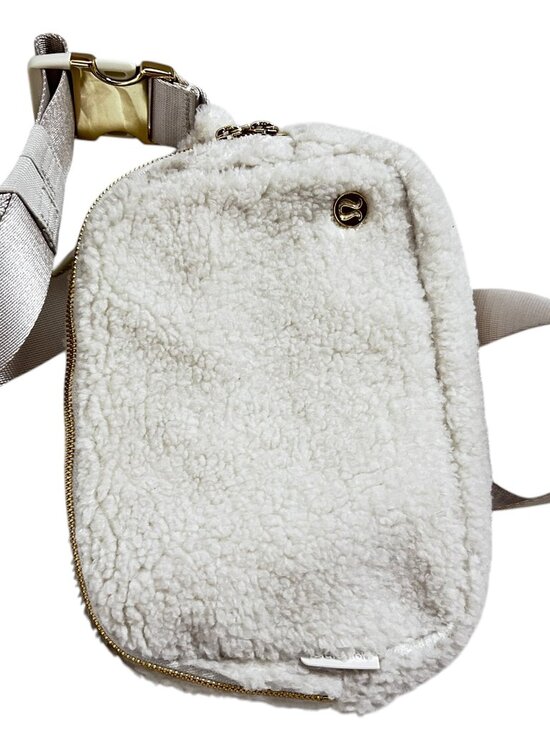 lululemon everywhere belt bag white fleece Bag, Plush 1L  The Beautry White Lululemon Crossbody Fanny Pack